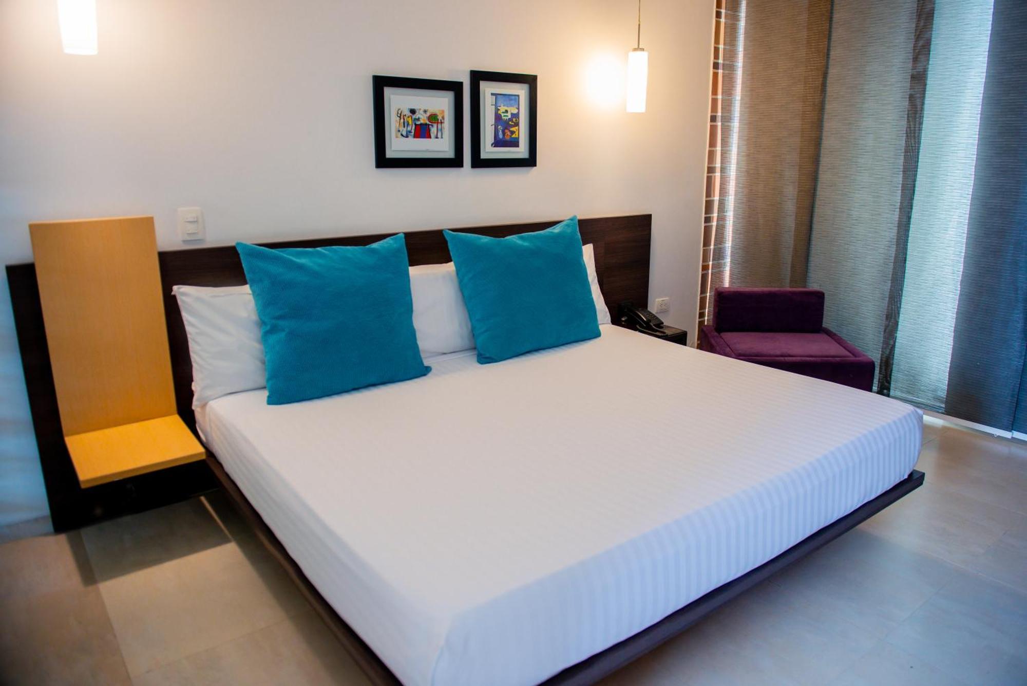 Hotel Casablanca Кукута Екстер'єр фото